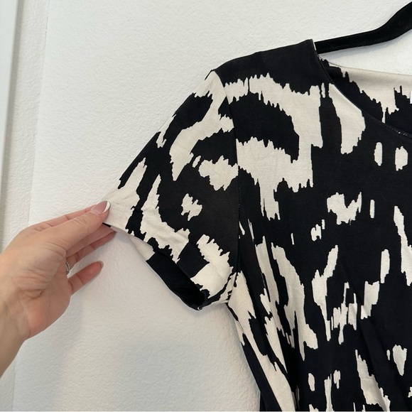 Diane Von Furstenberg Zoe Dress Short Sleeves Black White 100% Silk Size 8 Women - Picture 9 of 12